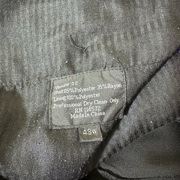 Vinci 3 Piece Black Suit 48R - Picture 7 of 7